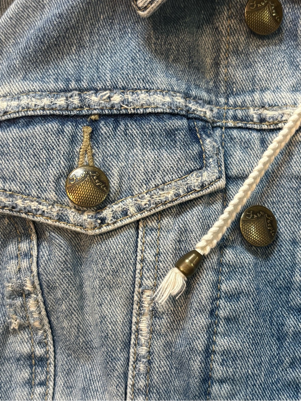 Free People Denim Knit Hooded Jean Jacket XS Medium Wash Blue Distressed - Picture 3 of 5